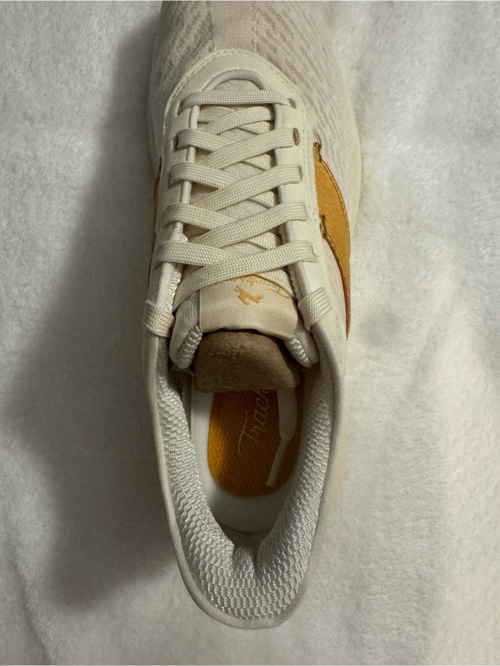 Tracksmith Eliot Runner Cream & Yellow Casual Sneaker